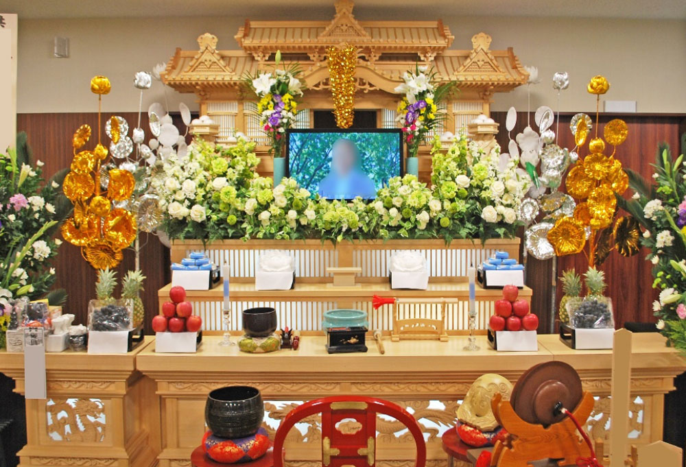 白木祭壇プランｂ 12尺 葬儀プラン 眞心堂 青森県むつ下北の葬儀 葬式